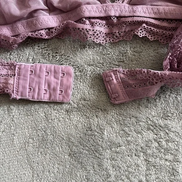 Victorias Secret Bralette Large Purple Sheer Lace Racerback NWOT‎ - Picture 7 of 7